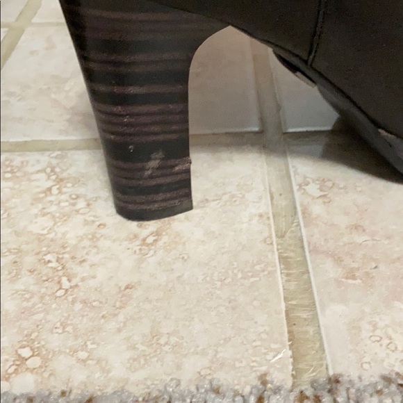 Ugg Boots - Picture 7 of 10